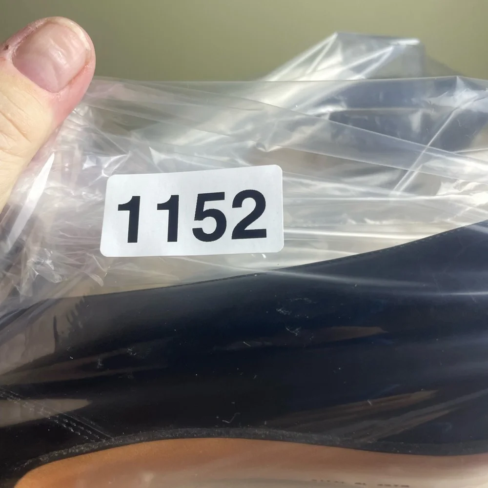 Vintage Salvatore Ferragamo Genuine Black leather heels Size 9 AAAA - Picture 15 of 16